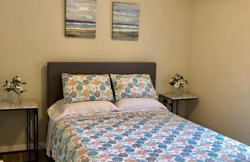 Southgate Apartment | Downtown Sarasota cottage near Siesta Key Beaches and Golfing