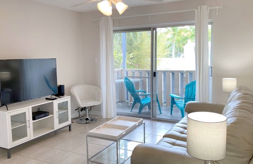 Laurel Park Apartment | DOWNTOWN SARASOTA - Historic Laurel Park