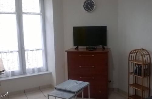 Riom-es-Montagnes Apartment | downtown shopping