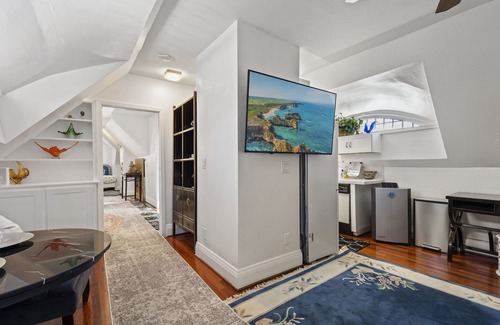 San Jose House | Downtown SJ The Hensley House