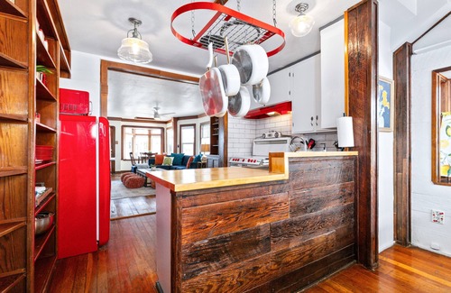 San Luis Obispo House | Downtown SLO Eclectic Victorian-Sleeps 12