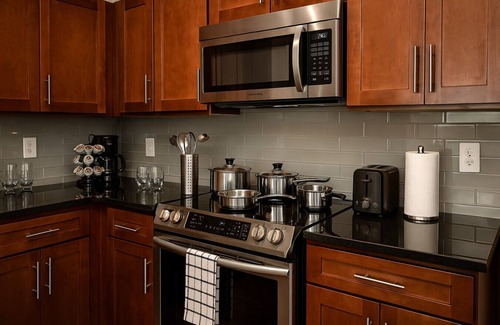 Downtown Cleveland Apartment | Downtown Sq: Stadium, Casino, Rock Hall, Clinic
