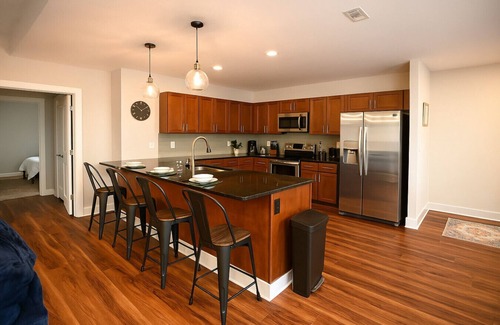 Downtown Cleveland Apartment | Downtown Sq: Stadium, Casino, Rock Hall, Clinic