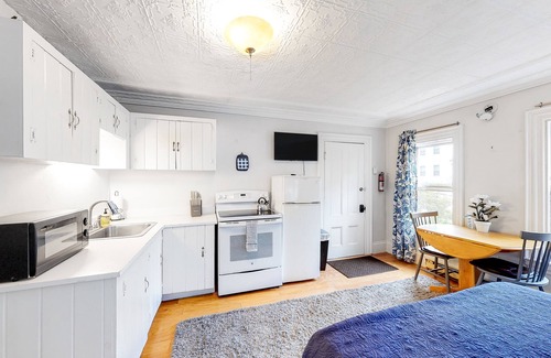 Castine Apartment | Downtown Studio w/Full Kitchen & Shared Porch - Walk Everywhere in Town