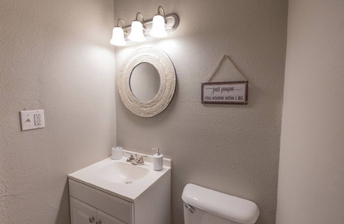 Sulphur Apartment | Downtown sulphur getaway