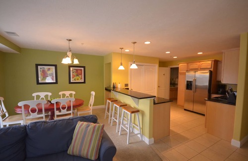 Traverse City Condo | Downtown Traverse City condo. Walk to everything. Air conditioning.