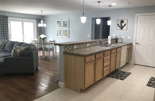 Traverse City Condo | Downtown TVC Condo, Walk Everywhere, Comfortable, Great Launching Pad To See TC