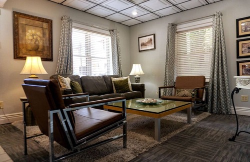 Eureka Springs Historic District Apartment | Downtown Villa 2 at Sweet Spring Wifi Free Parking