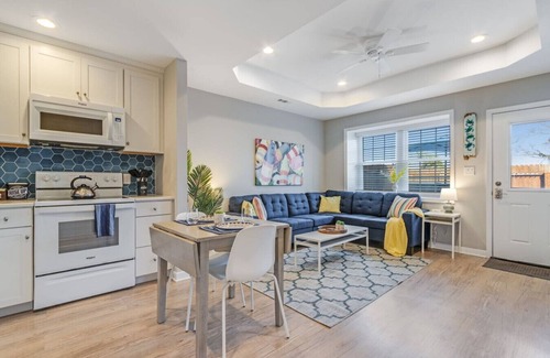 Lewes Condo | Downtown * Walk to the Beach * Free Bikes