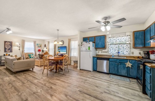 Cedar Key Cottage | Downtown * Walkable * Outdoor Living * 20% weekly & 30% monthly disounts