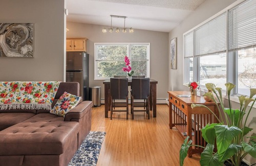 South Addition House | Downtown WestChester Casa with King Beds