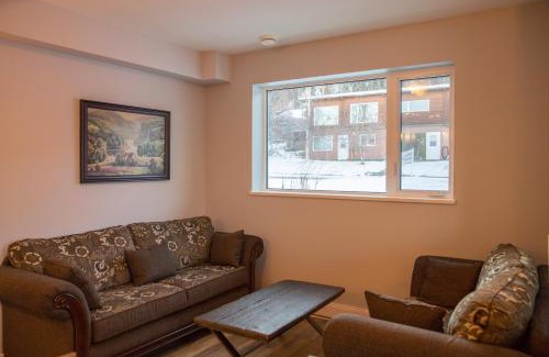 Whitehorse Apartment | Downtown Whitehorse 4 bedrooms deluxe condo