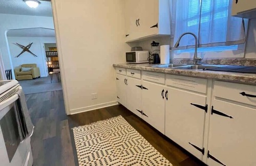 Ironwood Condo | Downtown "Yellow Room" at Villages on Aurora