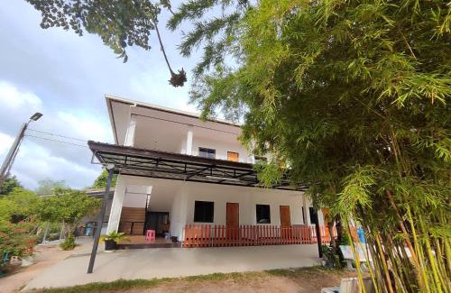 Ban Chang Apartment | Dowslom Place