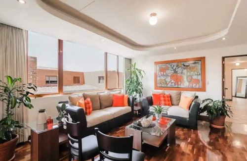 Colonia Vista Hermosa Apartment | DPh2 2 large apartments together