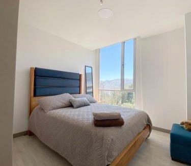 Quito Apartment | Dpo 2 dorm(parqueadero wifi Netflix)vista pan. UIO