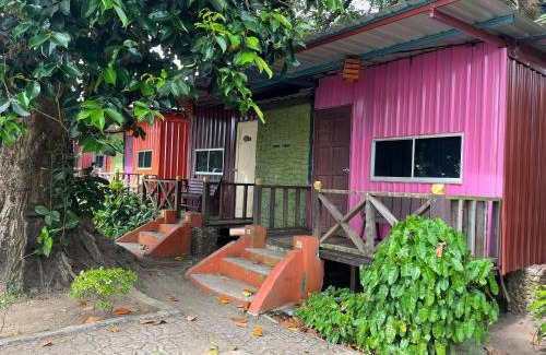 Alor Gajah Hotel | Dqnut Chalet And Restaurant