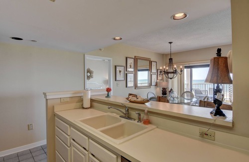 Shell Island Condo | DR 2409 – Enjoy the pool, tennis and the beach from this oceanfront condo
