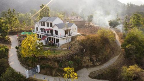 Kalka House | Dr Atam Parkash Villa Lake View Homestay
