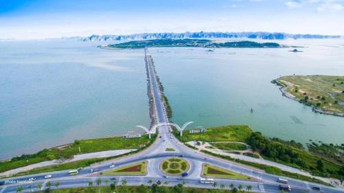 Ha Long Bed & Breakfast | Dragon hotel