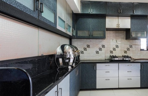 J B Nagar Hotel | Dragonfly Apartments Emerald
