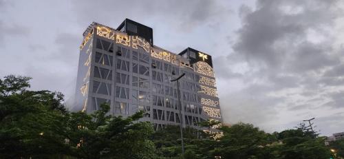 Mumbai Hotel | Dragonfly Hotel - The Art Hotel