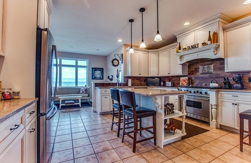 Town of Torrey House | Dragonfly Landing | 5 Bed, 2.5 Bath