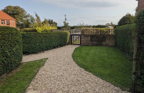 Louth Cottage | Dragonfly Lodge, Covenham Holiday Lodges