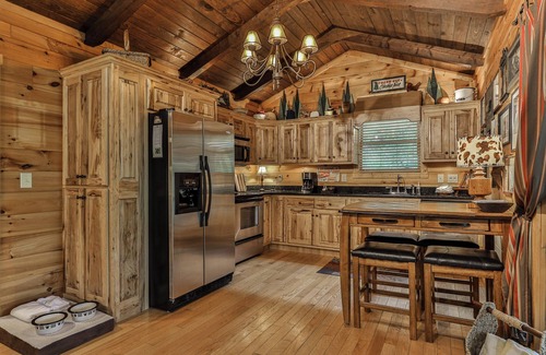 Ellijay Cabin | Dragonfly on the Cartecay River 2BR 2 BA Cabin
