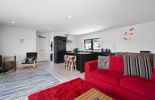 Kinloch Cottage | Dragonfly's Rest - Kinloch Holiday Home