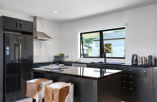 Kinloch Cottage | Dragonfly's Rest - Kinloch Holiday Home