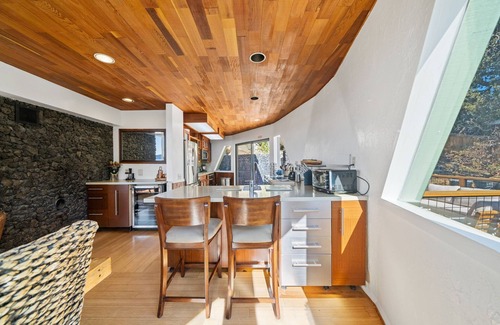 Idyllwild House | Dramatic Geodesic Dome with amazing views, AC, spa and walk to town cold tub