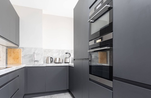 Chelsea Apartment | Draycott Place VII by onefinestay