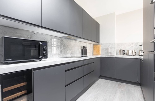 Chelsea Apartment | Draycott Place VII by onefinestay