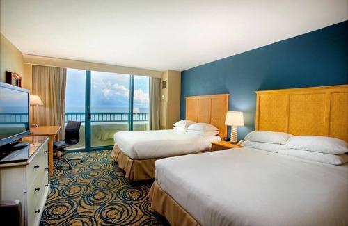 Brush - Stewarts House | Dream Beach Vacay! Four Units Right on the Beach! 2 Pools, Spa & Parking!
