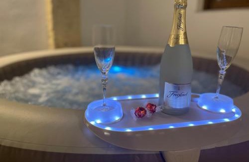 En Corts Apartment | Dream Big with jacuzzi and terrace in Ruzafa
