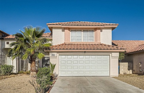 Spring Valley House | Dream Home Comfy 3 BD in Las Vegas. 10 minutes to stadiums, Strip, and more!