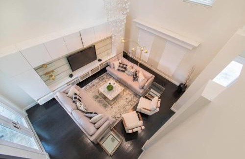 Hollywood Lakes House | Dream House 5 Bedroom w Amazing Heated POOL
