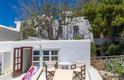 Naxos House | Dream House in the Venetian Castle