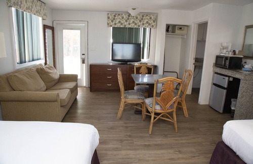 Daytona Beach Shores Hotel | Dream Inn