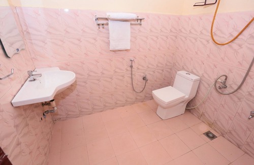 Elappara Hotel | Dream Land Hill Residency