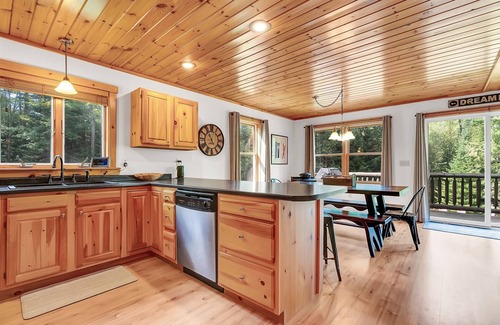 Bethel House | Dream Maker Lodge | 3 Bed, 2 Bath