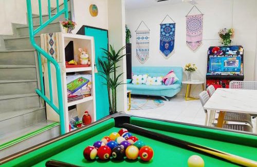 Taman Mahajaya Apartment | Dream Moon Home, Arcade Games machine, netfilx, majong , 60" TV
