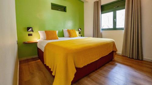Fontein Apartment | Dream of the Green Flamingo