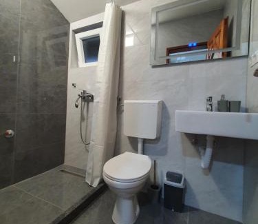 Bosnia Apartment | Dream On