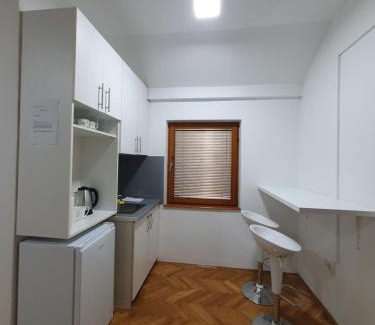 Bosnia Apartment | Dream On