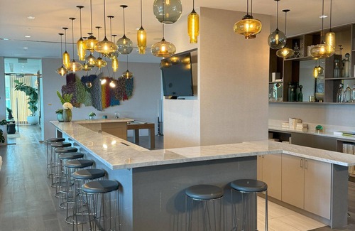 Edgewater Apartment | Dream Resort style Biscayne Bay apartment!
