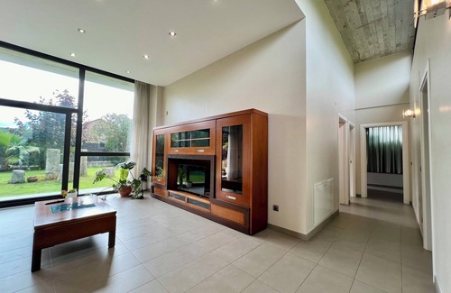 Maono House | Dream Serenity, Villa Stylish Host