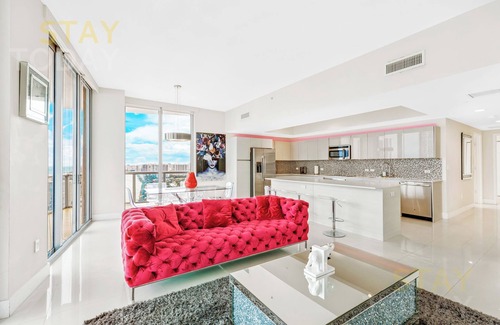 Hallandale Beach Apartment | ★DREAM-SKY MANSION. 3DBR/3BA LUXURY PENTHOUSE. OCEAN VIEW. 5 MIN TO OCEAN.