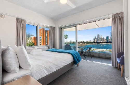 Kirribilli Apartment | Dream Views of Sydney CBD